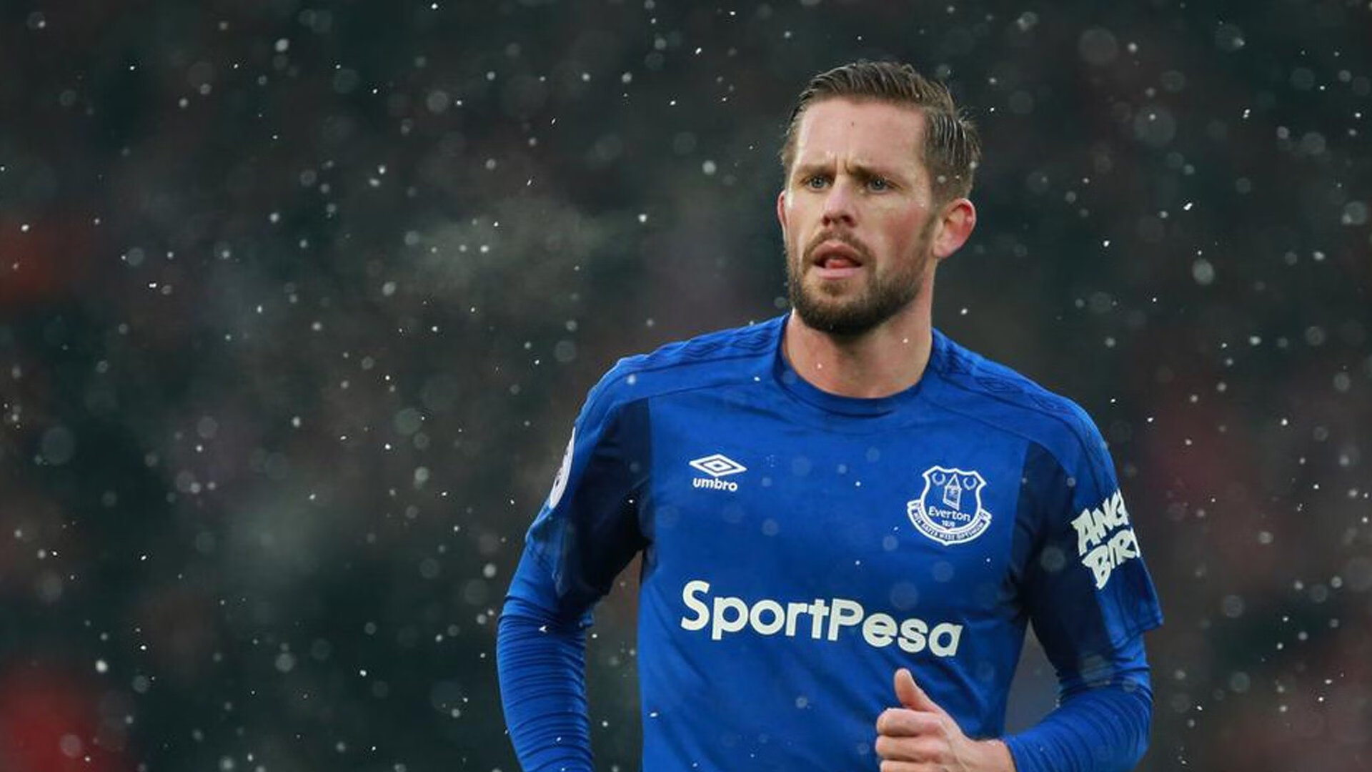 萨拉赫赛事官方发布比分优势明显新规，公牛争议不断！